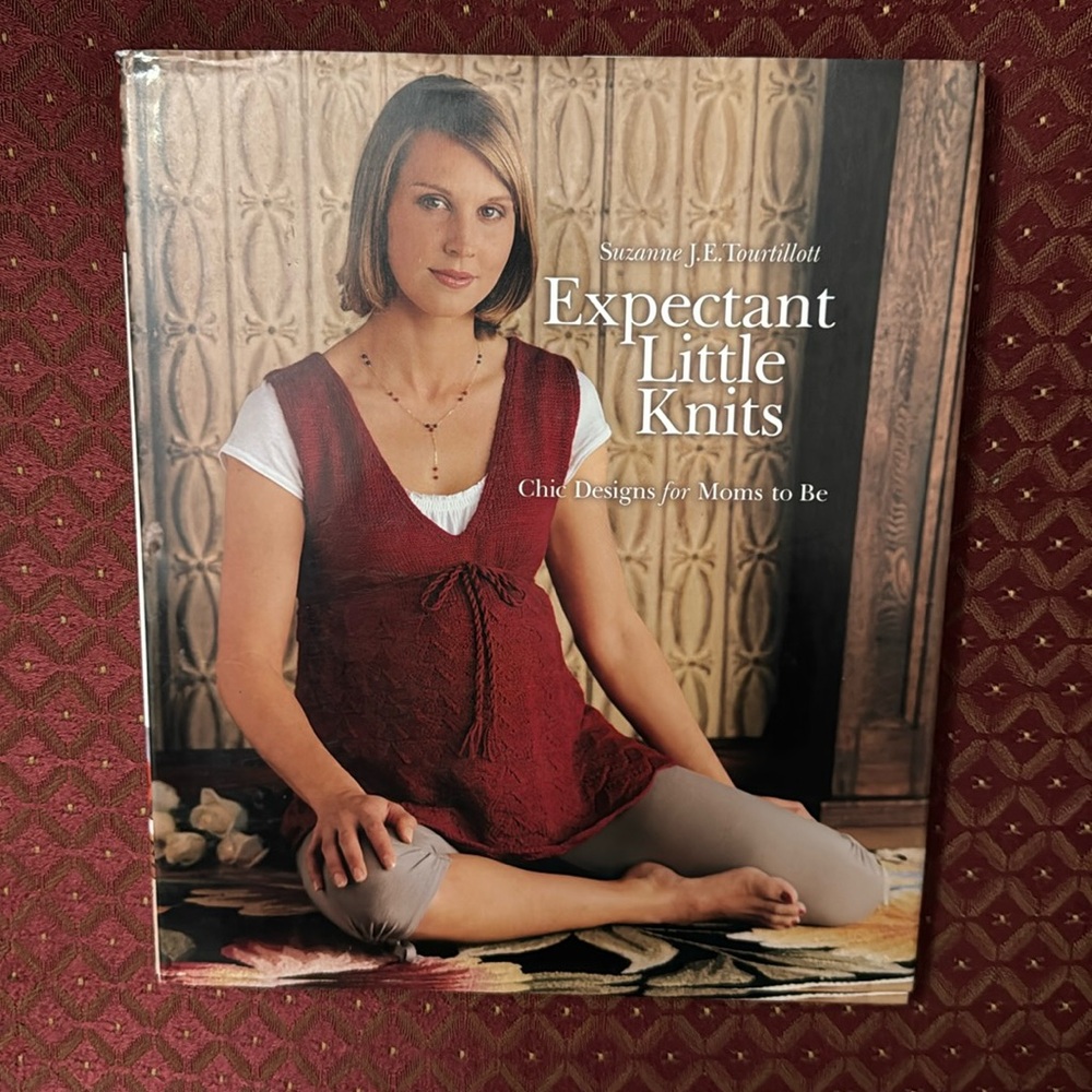 Expectant Little Knits book